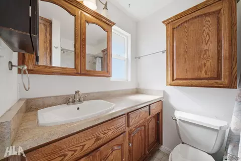 Bath - 332 E 30 St, Yuma, AZ 85364 photo 2 of 3