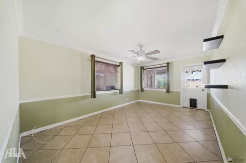 Living - 332 E 30 St, Yuma, AZ 85364 photo 4 of 6