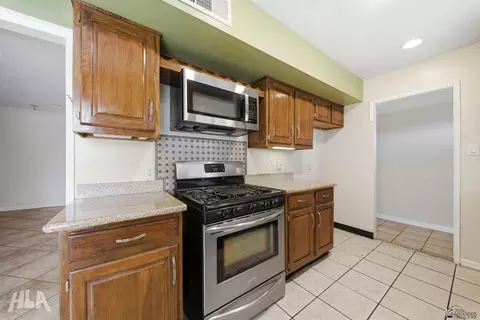 Kitchen - 332 E 30 St, Yuma, AZ 85364 photo 2 of 6