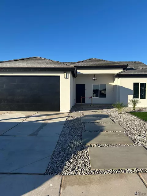5053 E Los Olivos Dr, San Luis, AZ 85336