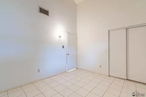 Bedroom - 1924 E 26 Pl, Yuma, AZ 85365 photo 6 of 6