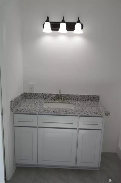 Bath - 13122 E 55 Ln, Yuma, AZ 85367 photo 1 of 4