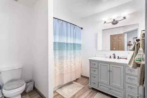 Bath - 8622 E 24 Pl, Yuma, AZ 85365 photo 3 of 4
