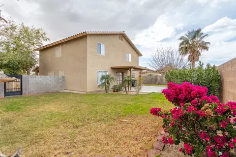 Exterior - 8622 E 24 Pl, Yuma, AZ 85365 photo 5 of 9