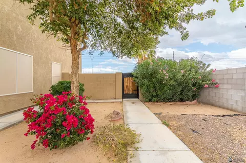 Exterior - 8622 E 24 Pl, Yuma, AZ 85365 photo 4 of 9