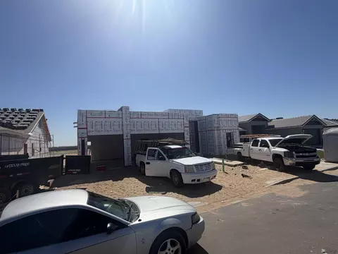 5077 E Los Olivos Dr, San Luis, AZ 85336