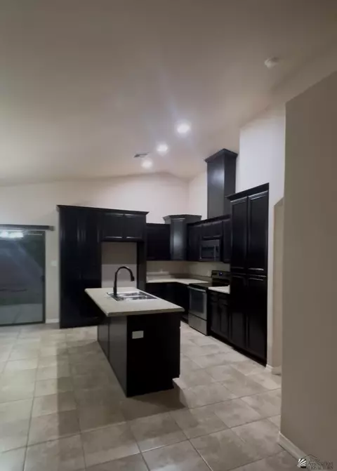 Kitchen - 207 E 12 Pl, Somerton, AZ 85350 photo 2 of 4