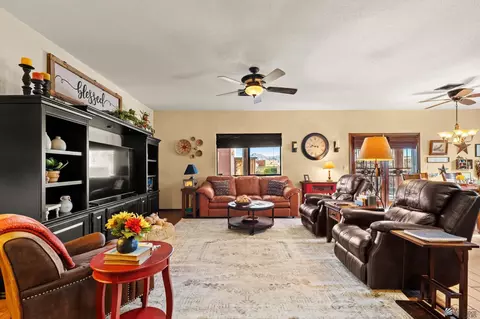 Living - 14662 E 52 St, Yuma, AZ 85367 photo 1 of 3