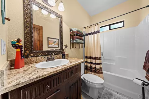 Bath - 14662 E 52 St, Yuma, AZ 85367 photo 1 of 4