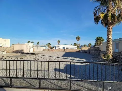 13424 E 52 Dr, Yuma, AZ 85367 photo 3