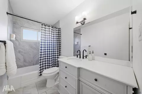 Bath - 2169 E 25 St, Yuma, AZ 85365 photo 1 of 2