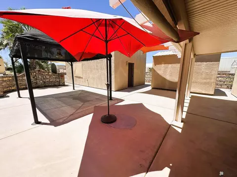 Exterior - 14442 E 53 Dr, Yuma, AZ 85367 photo 10 of 15