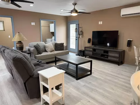 Living - 14442 E 53 Dr, Yuma, AZ 85367 photo 1 of 6