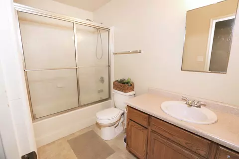 Bath - 8625 E 24 Ln, Yuma, AZ 85365 photo 3 of 3