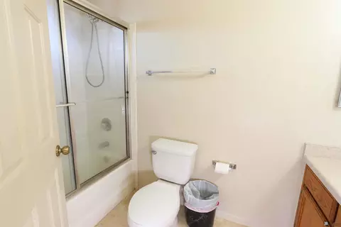 Bath - 8625 E 24 Ln, Yuma, AZ 85365 photo 2 of 3