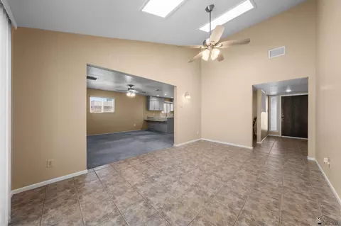 Living - 1420 E Sunset Ct, Yuma, AZ 85364 photo 3 of 4