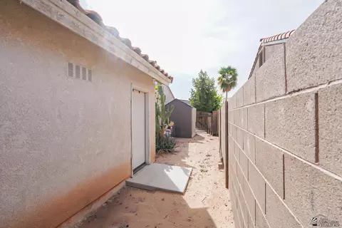 Exterior - 8395 E Topeka Pl, Yuma, AZ 85365 photo 12 of 15