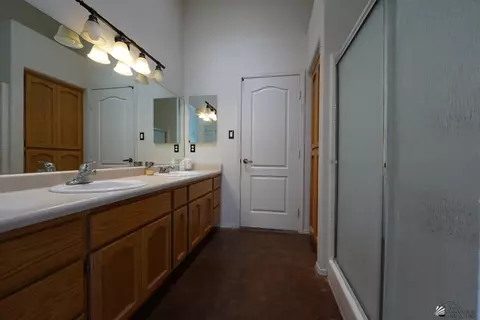 Bath - 8395 E Topeka Pl, Yuma, AZ 85365 photo 1 of 5
