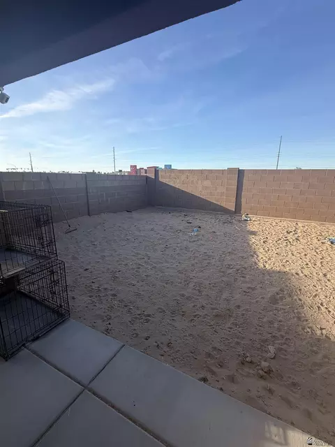 Exterior - 11610 E 33 St, Yuma, AZ 85367 photo 3 of 5