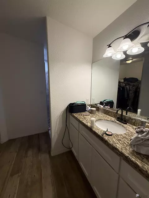 Bath - 11610 E 33 St, Yuma, AZ 85367 photo 1 of 1