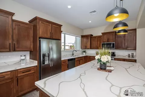 Kitchen - 14837 E 47 Ln, Yuma, AZ 85367 photo 3 of 4