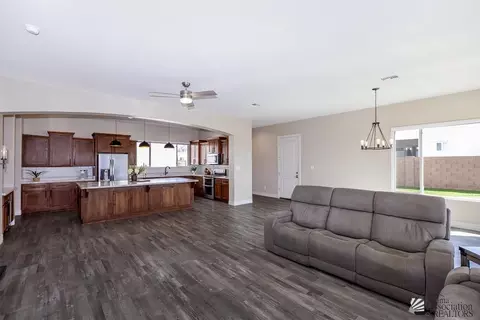 Living - 14837 E 47 Ln, Yuma, AZ 85367 photo 2 of 2