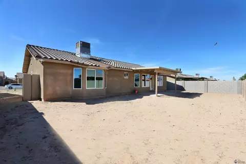 Exterior - 7940 E 42 Ln, Yuma, AZ 85365 photo 3 of 4