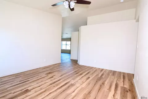 Living - 7940 E 42 Ln, Yuma, AZ 85365 photo 1 of 4