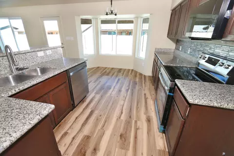 Kitchen - 7940 E 42 Ln, Yuma, AZ 85365 photo 1 of 3