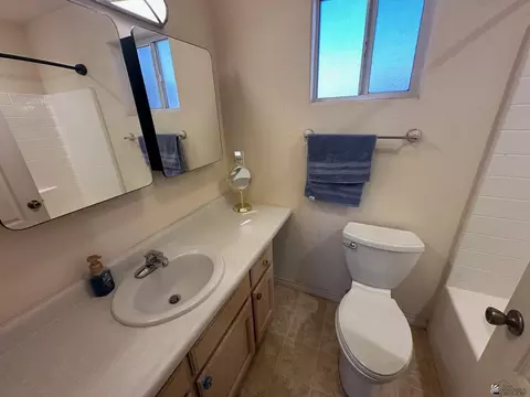 Bath - 14452 E 54 St, Yuma, AZ 85367 photo 1 of 2