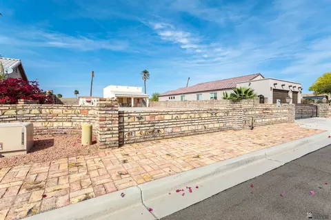 Exterior - 14552 E 48 Dr, Yuma, AZ 85367 photo 2 of 13