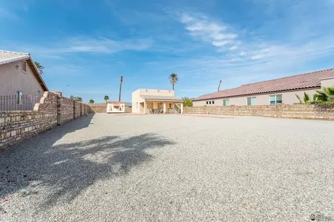 Exterior - 14552 E 48 Dr, Yuma, AZ 85367 photo 5 of 13