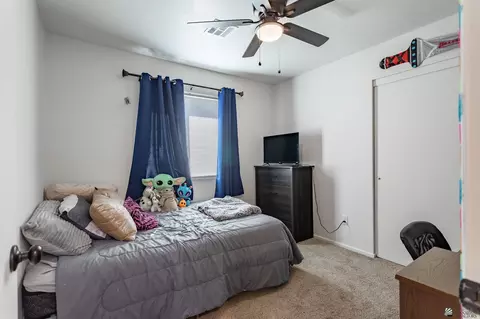 Bedroom - 7909 E 45 Pl, Yuma, AZ 85365 photo 3 of 8