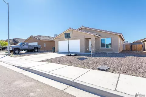 Exterior - 7909 E 45 Pl, Yuma, AZ 85365 photo 2 of 2