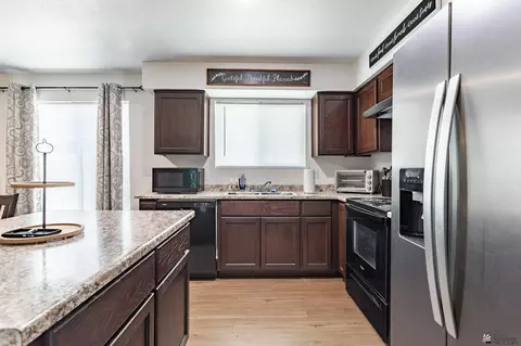 Kitchen - 7909 E 45 Pl, Yuma, AZ 85365 photo 1 of 4