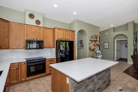 Kitchen - 5866 E 27 Pl, Yuma, AZ 85365 photo 5 of 5