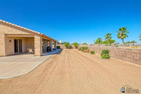 Exterior - 5866 E 27 Pl, Yuma, AZ 85365 photo 5 of 10