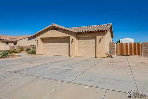 Exterior - 5866 E 27 Pl, Yuma, AZ 85365 photo 9 of 10