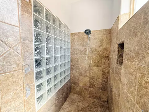 Bath - 7979 E 37 Pl, Yuma, AZ 85365 photo 3 of 4