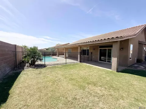 Exterior - 7979 E 37 Pl, Yuma, AZ 85365 photo 5 of 8