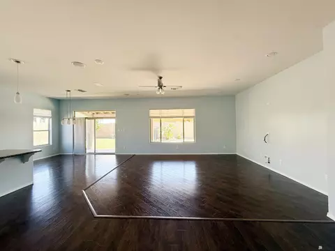 Living - 7979 E 37 Pl, Yuma, AZ 85365 photo 1 of 6
