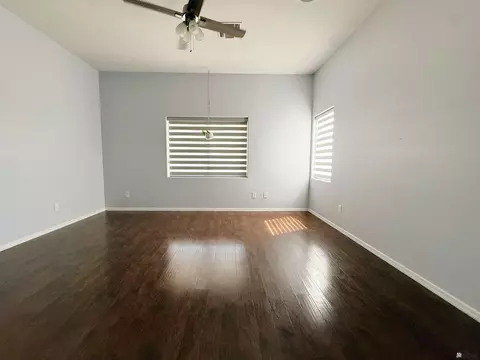 Living - 7979 E 37 Pl, Yuma, AZ 85365 photo 6 of 6