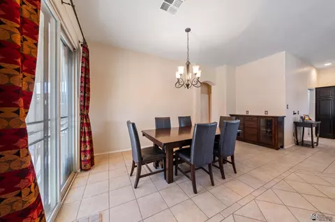 Dining - 7943 E 36 Ln, Yuma, AZ 85365 photo 3 of 3