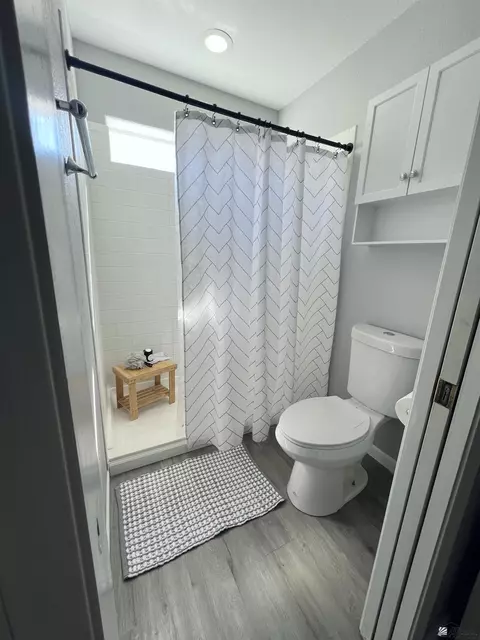 Bath - 7562 E 25 St, Yuma, AZ 85365 photo 3 of 3