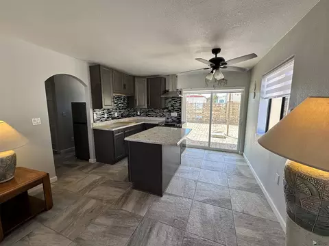 Kitchen - 13727 E 49 St, Yuma, AZ 85367 photo 5 of 7