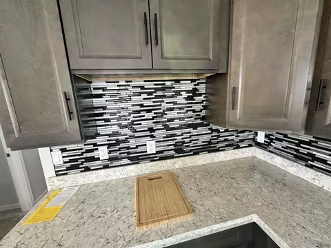 Kitchen - 13727 E 49 St, Yuma, AZ 85367 photo 6 of 7