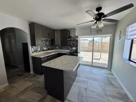 Kitchen - 13727 E 49 St, Yuma, AZ 85367 photo 2 of 7