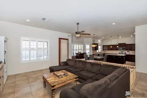 Living - 7955 E 38 St, Yuma, AZ 85365 photo 1 of 2