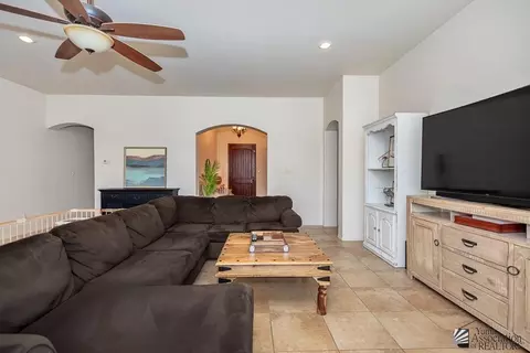 Living - 7955 E 38 St, Yuma, AZ 85365 photo 2 of 2