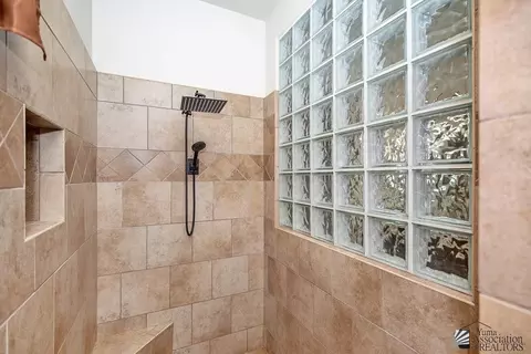 Bath - 7955 E 38 St, Yuma, AZ 85365 photo 2 of 5